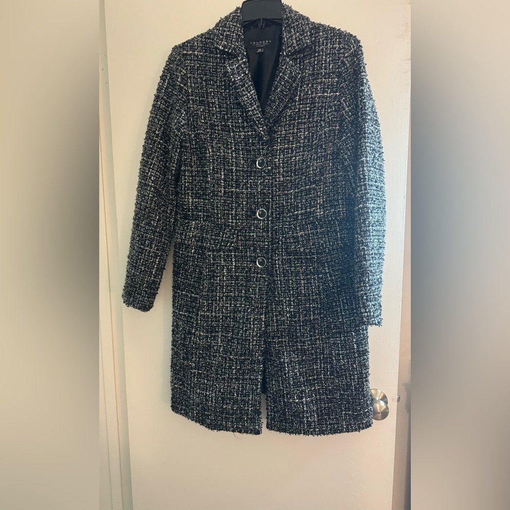 LAUNDRY COAT